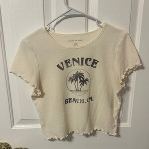 American Eagle Outfitters Cream Cropped Tee